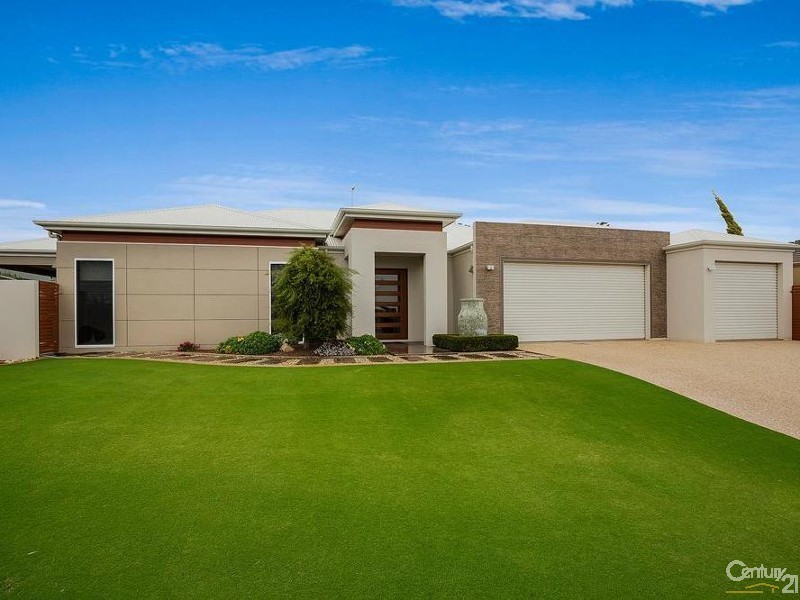 21 Saba Court, Middle Ridge QLD 4350