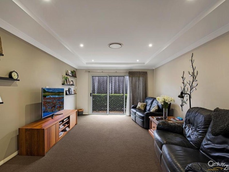 21 Saba Court, Middle Ridge QLD 4350