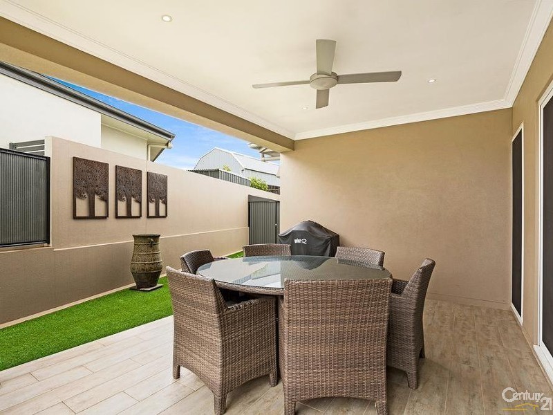 21 Saba Court, Middle Ridge QLD 4350