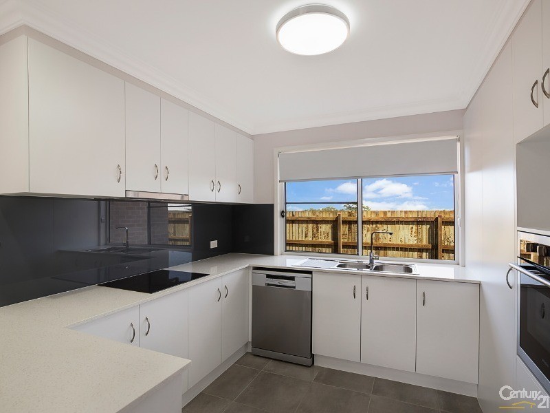 4 Renshaw Crescent, Kearneys Spring QLD 4350