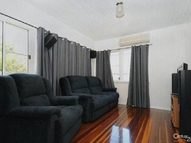 4 Wyndham Street, North Toowoomba QLD 4350