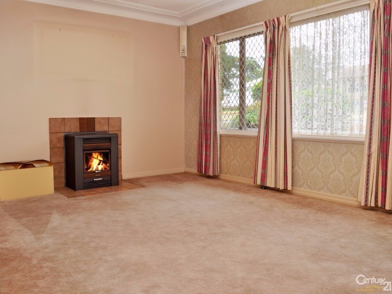 12 Geoffrey Street, Mount Lofty QLD 4350