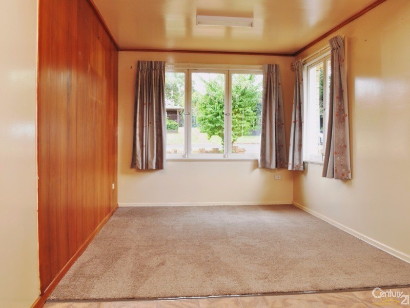 12 Geoffrey Street, Mount Lofty QLD 4350