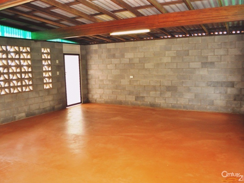 12 Geoffrey Street, Mount Lofty QLD 4350