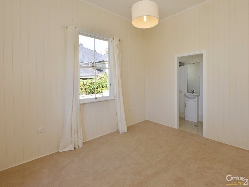 159  West Street, Newtown QLD 4350