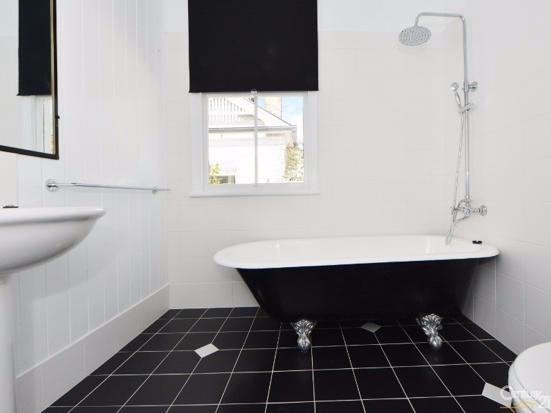 159  West Street, Newtown QLD 4350