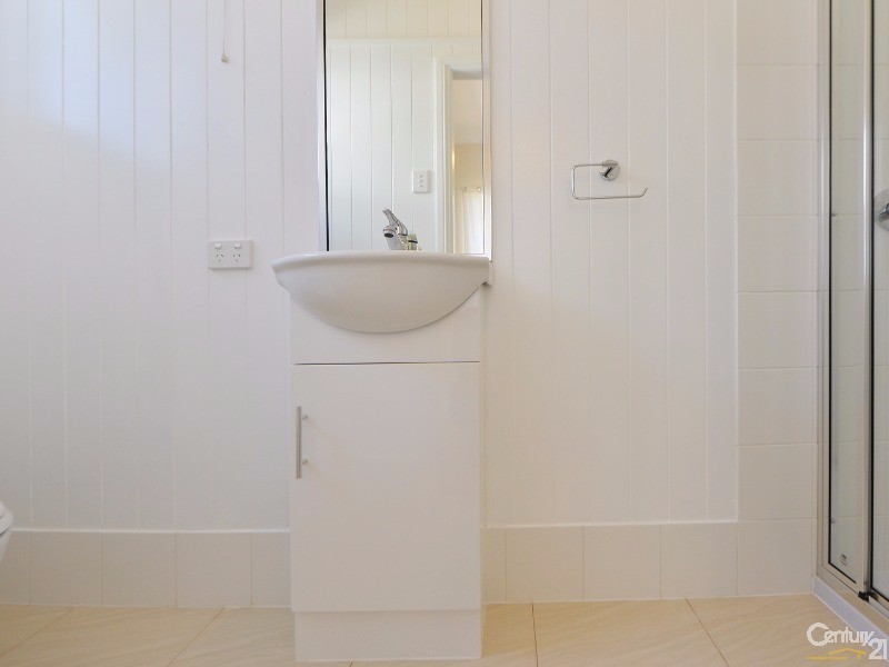 159  West Street, Newtown QLD 4350