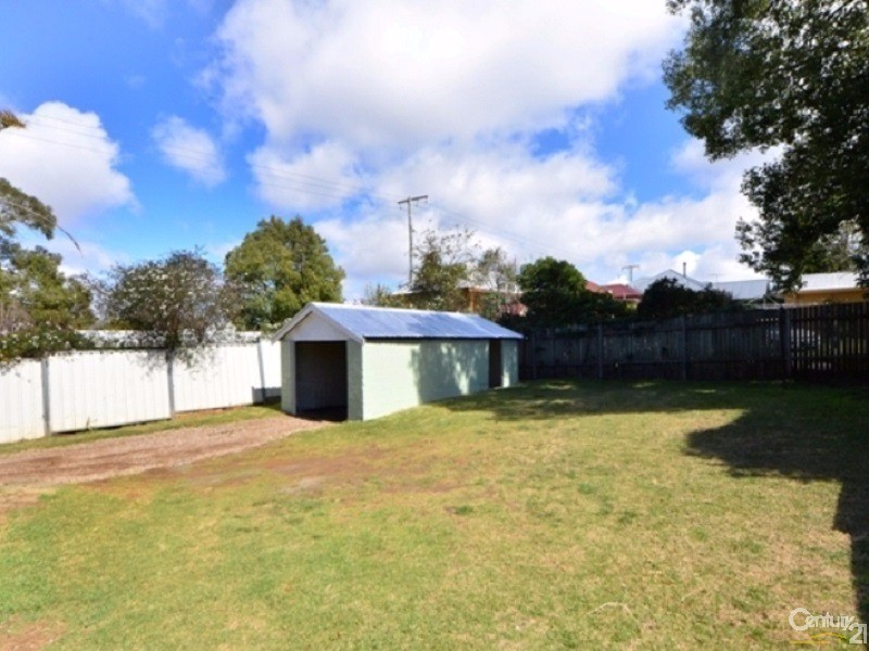 159  West Street, Newtown QLD 4350
