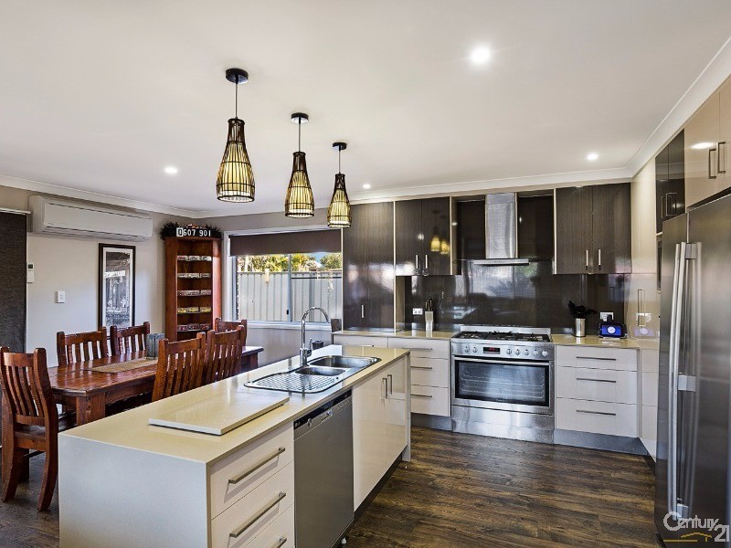 2 Dahlia Court, Middle Ridge QLD 4350