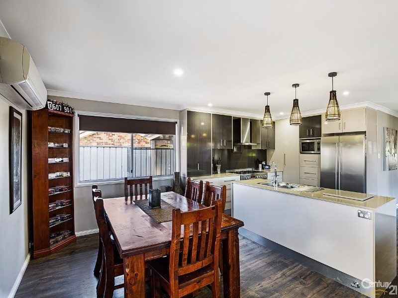 2 Dahlia Court, Middle Ridge QLD 4350