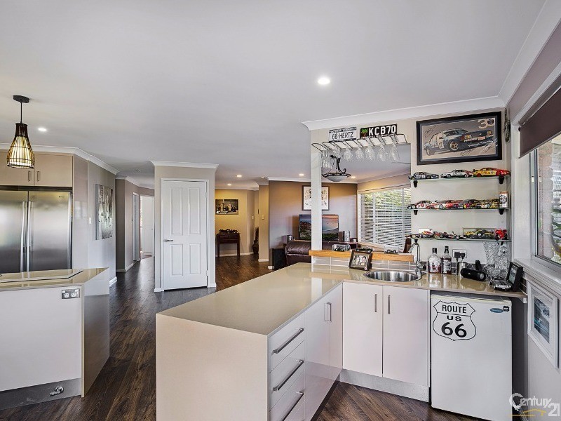 2 Dahlia Court, Middle Ridge QLD 4350