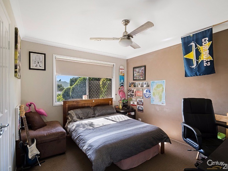 2 Dahlia Court, Middle Ridge QLD 4350