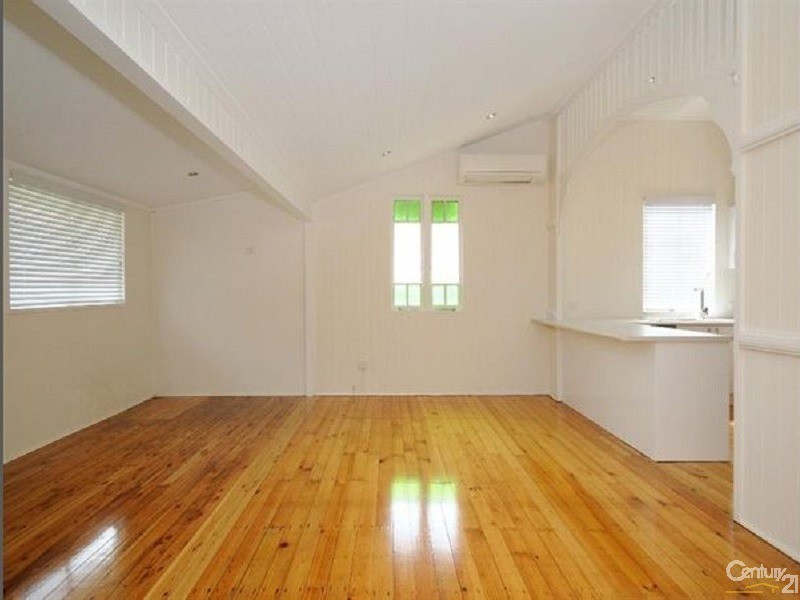 15 Swallow Court, Newtown QLD 4350