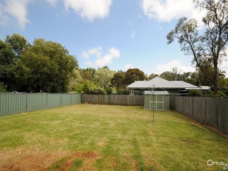 15 Swallow Court, Newtown QLD 4350