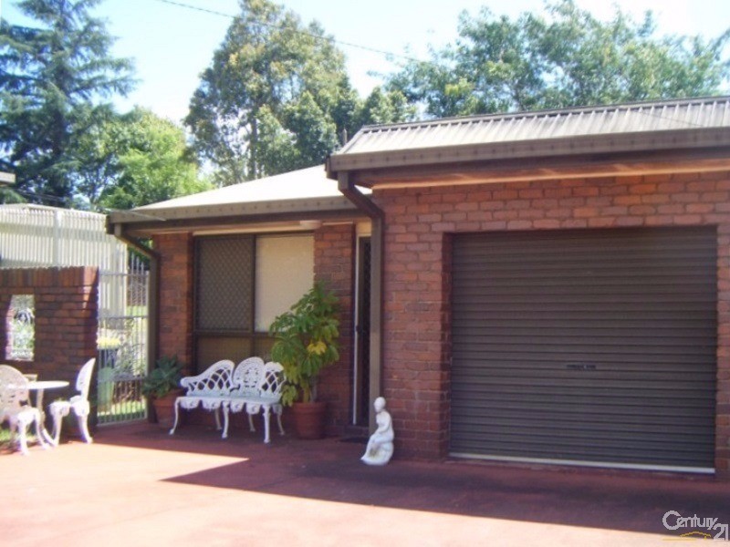 2/5 Riethmuller Street, Kearneys Spring QLD 4350