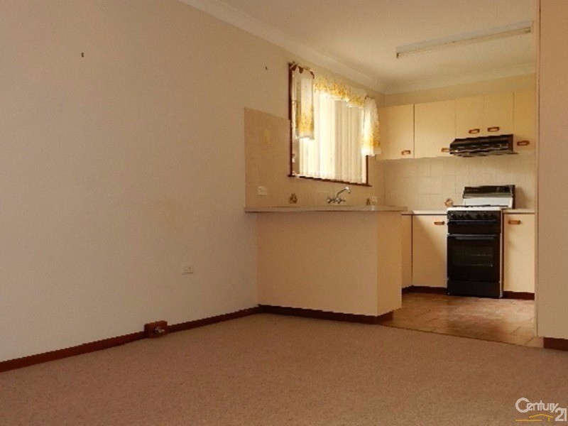 2/5 Riethmuller Street, Kearneys Spring QLD 4350