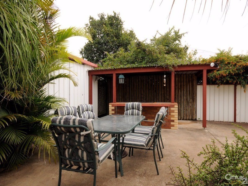 132A  Hill Street, Newtown QLD 4350