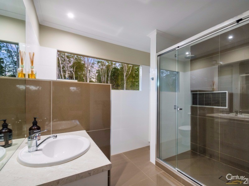 22 James Byrne Road, Highfields QLD 4352