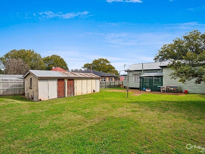 108 Hume Street, East Toowoomba QLD 4350