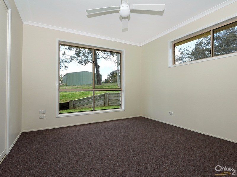 21 Lobwein Street, Meringandan West QLD 4352