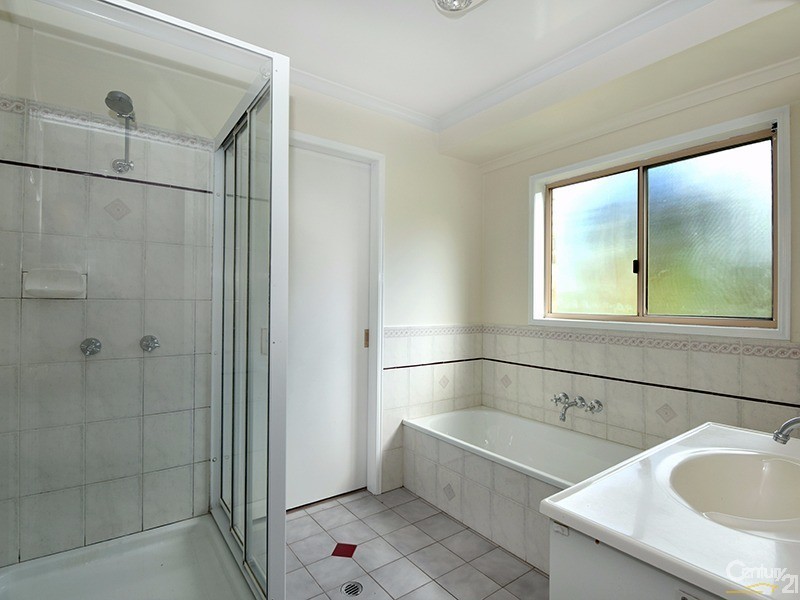 21 Lobwein Street, Meringandan West QLD 4352