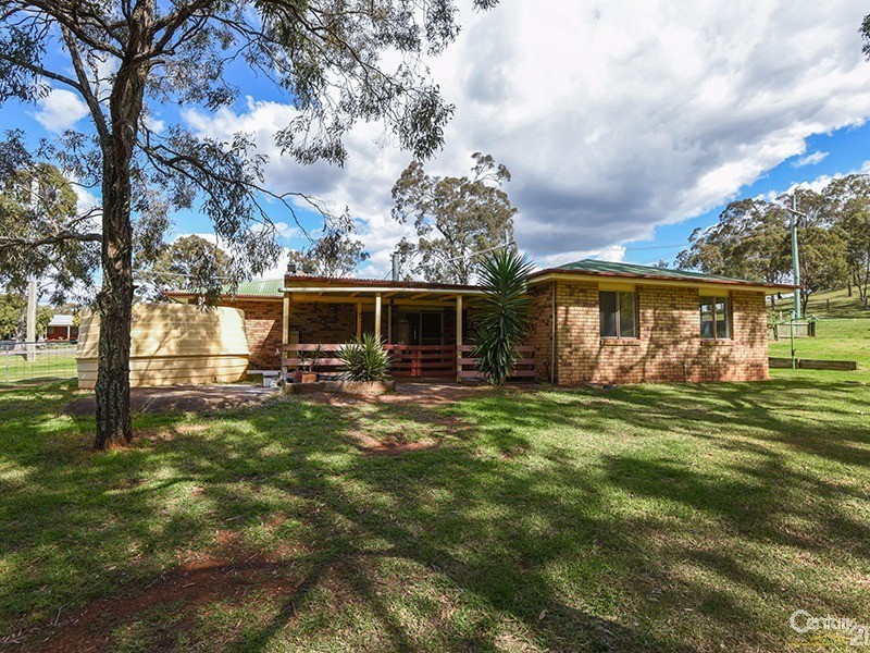 21 Lobwein Street, Meringandan West QLD 4352