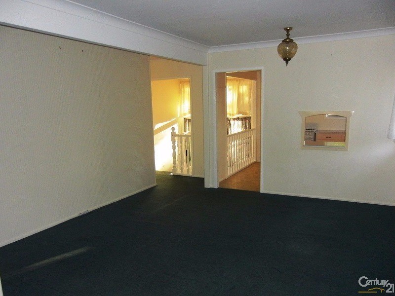 23 Bingara Street, Mount Lofty QLD 4350