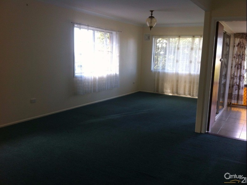 23 Bingara Street, Mount Lofty QLD 4350