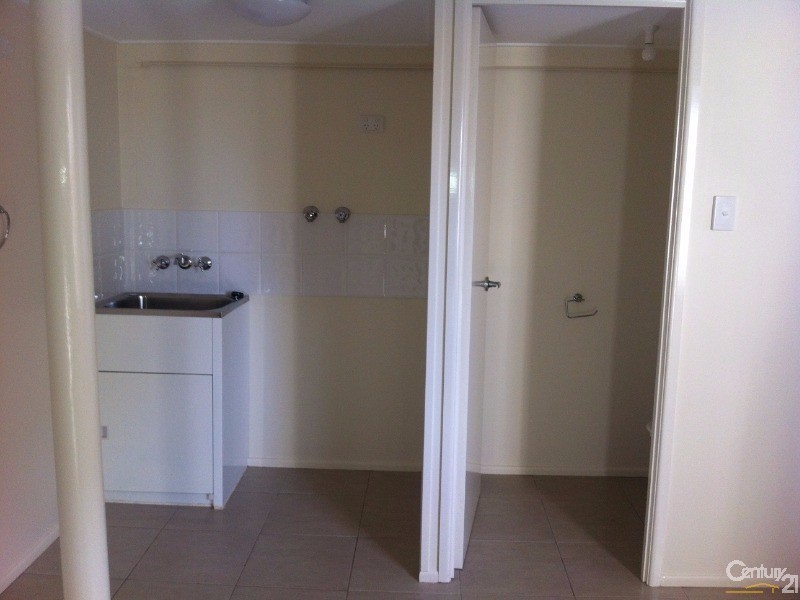 23 Bingara Street, Mount Lofty QLD 4350