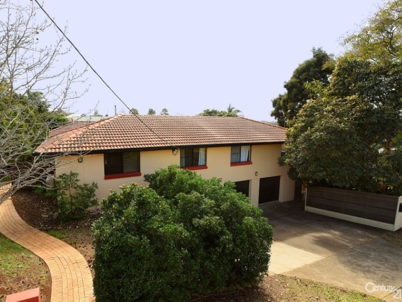 2/262 West Street, Kearneys Spring QLD 4350