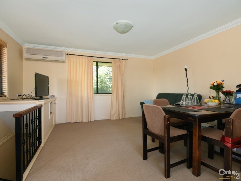 2/262 West Street, Kearneys Spring QLD 4350