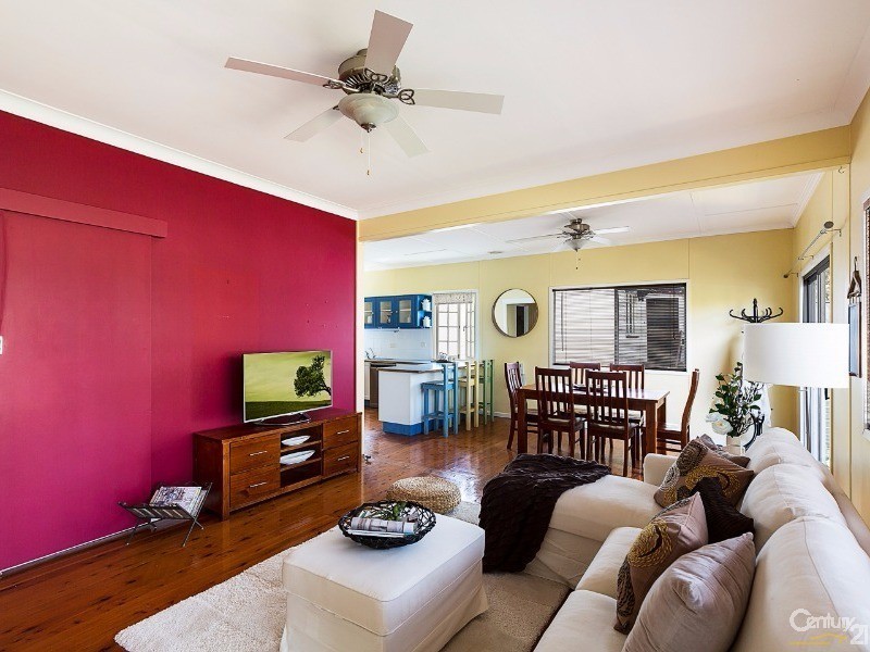 23 Rhyde Street, Mount Lofty QLD 4350