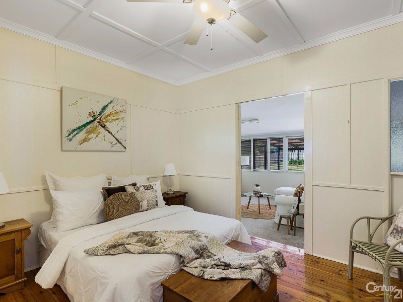 23 Rhyde Street, Mount Lofty QLD 4350