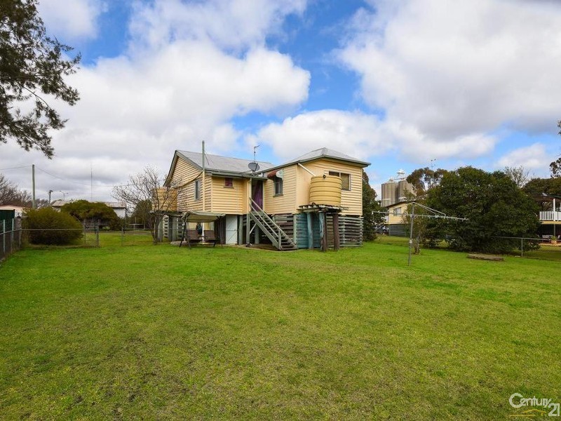6 Lucy Street, Cambooya QLD 4358