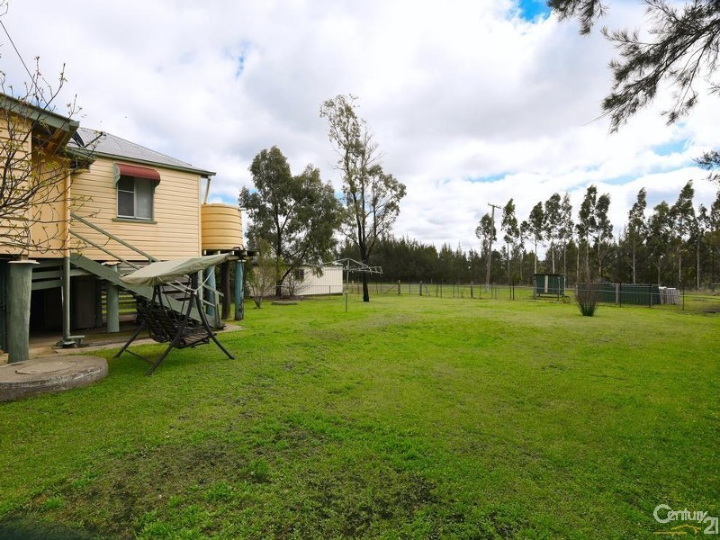 6 Lucy Street, Cambooya QLD 4358