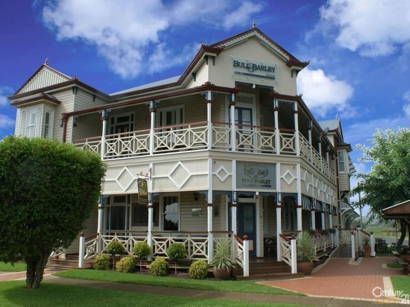 6 Lucy Street, Cambooya QLD 4358