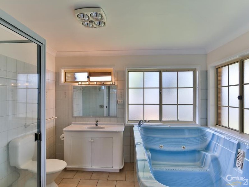 475 Bridge Street, Wilsonton QLD 4350