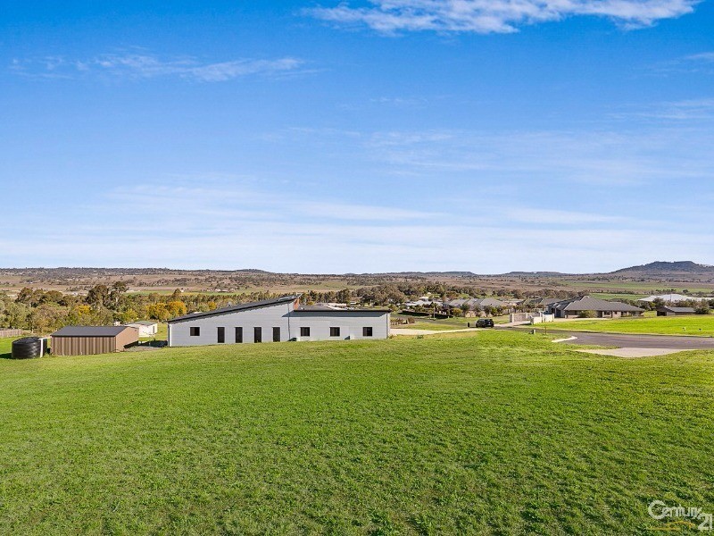 22 Calcutt Road, Gowrie Junction QLD 4352