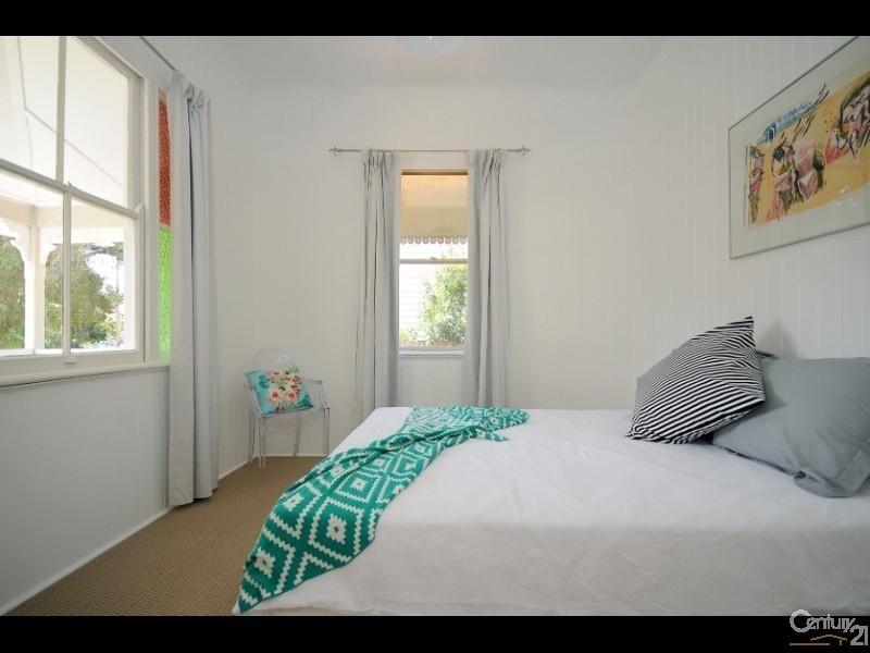 6 Raff Street, North Toowoomba QLD 4350