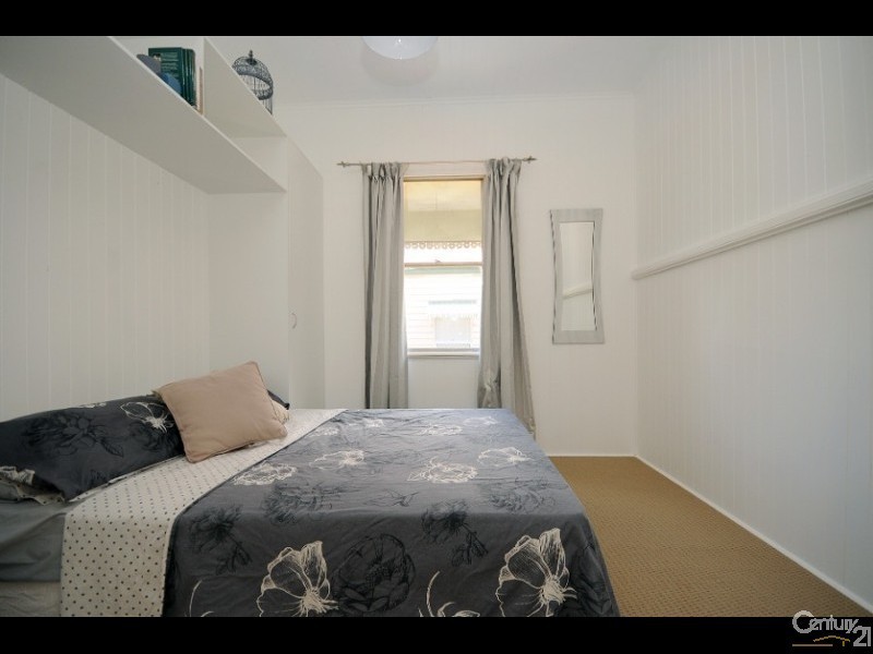 6 Raff Street, North Toowoomba QLD 4350