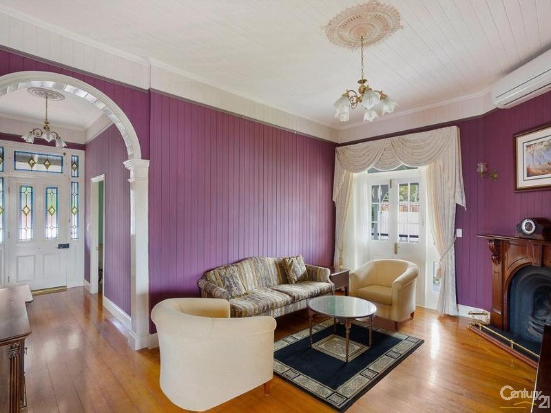 110 Bridge Street, East Toowoomba QLD 4350