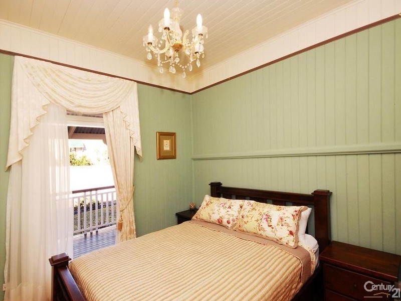 110 Bridge Street, East Toowoomba QLD 4350