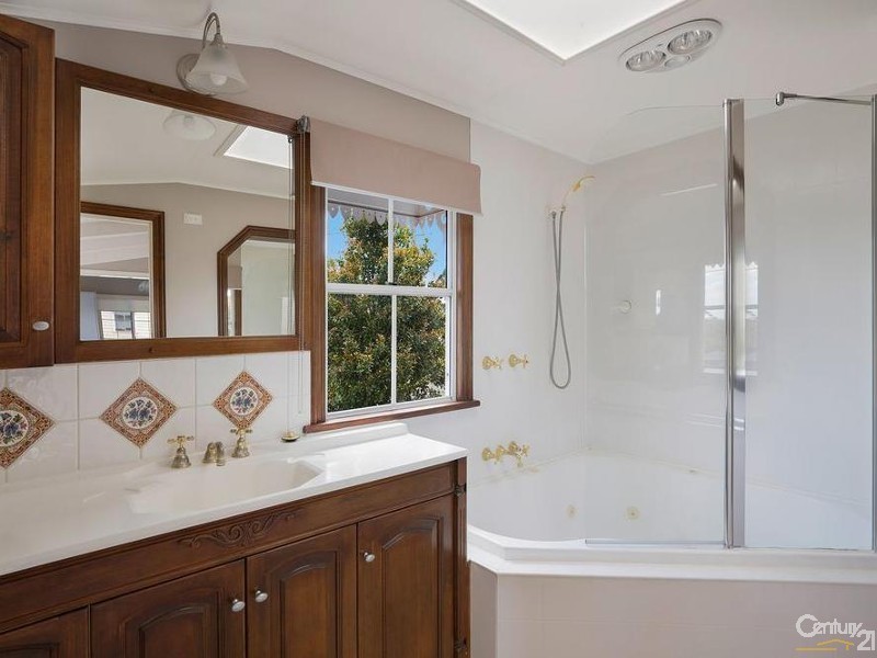 110 Bridge Street, East Toowoomba QLD 4350