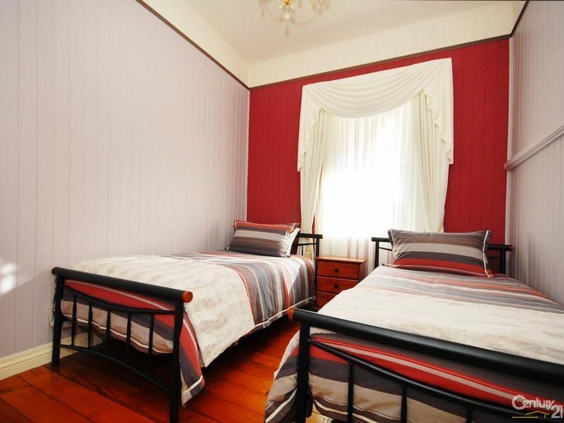 110 Bridge Street, East Toowoomba QLD 4350