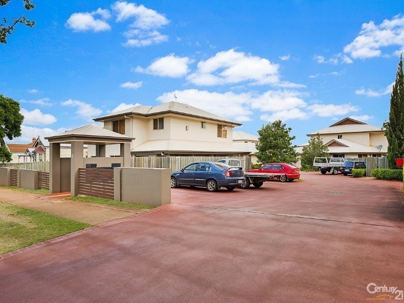 2/16 Anzac Avenue, Toowoomba QLD 4350