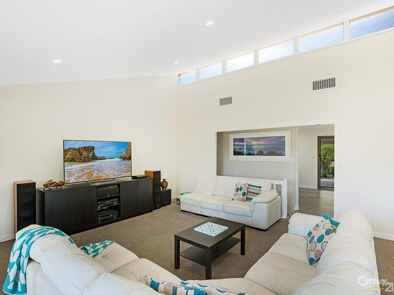 6 Dorge Street, Middle Ridge QLD 4350