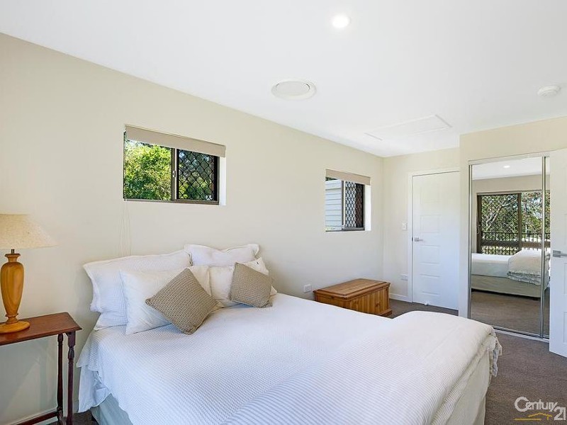 6 Dorge Street, Middle Ridge QLD 4350