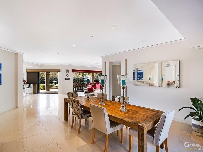 2 Paringa Close, Middle Ridge QLD 4350