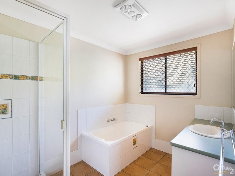 36 Banksdale Drive, Middle Ridge QLD 4350