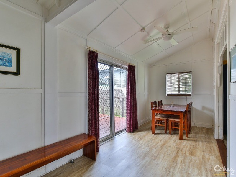 99 Holberton Street, Newtown QLD 4350